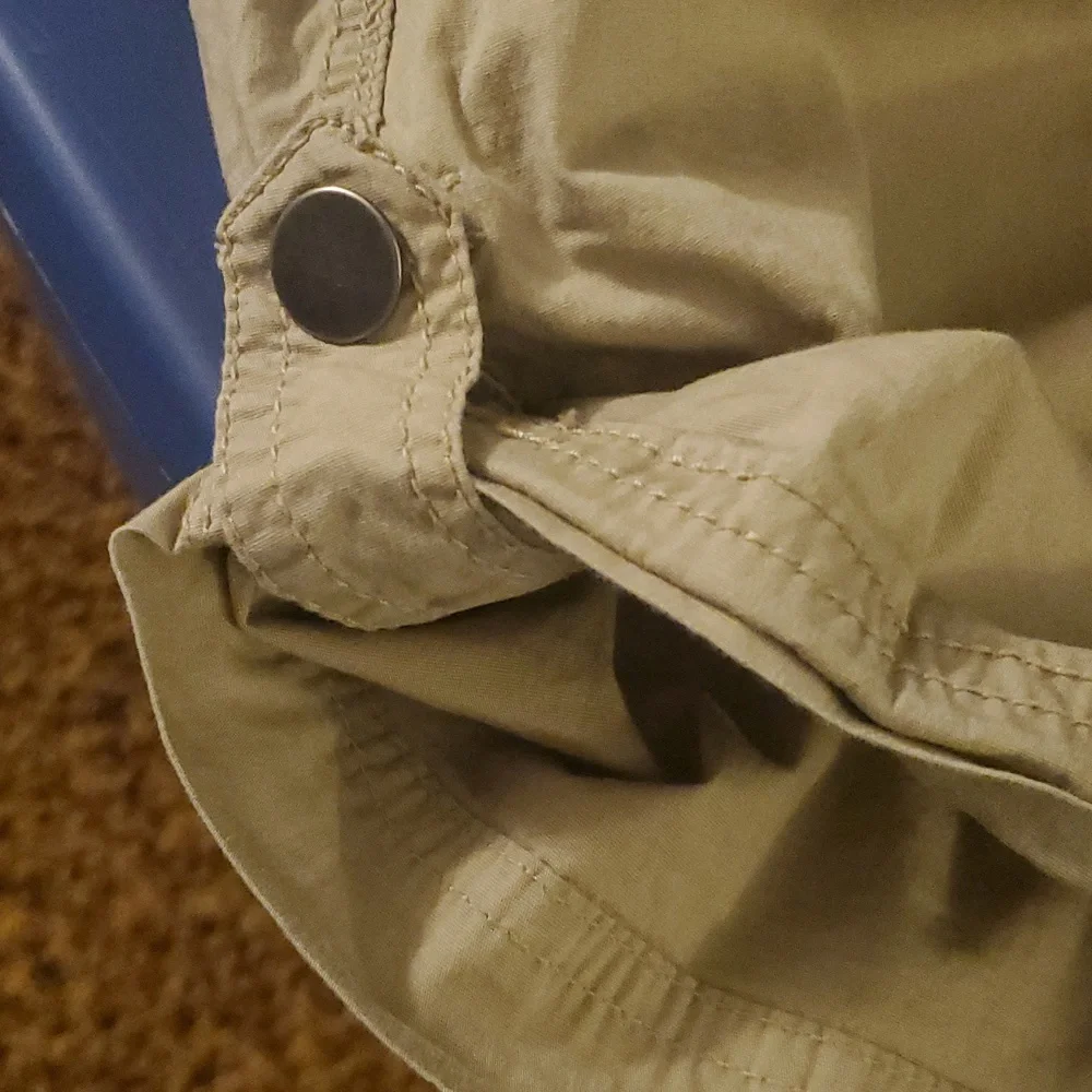 Tan capris - Picture 6 of 9